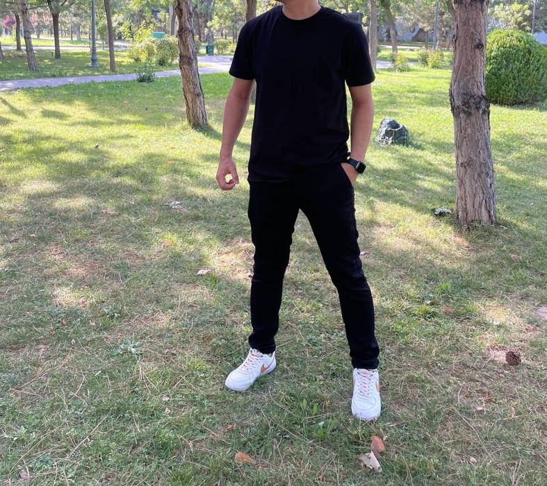 Futbolka optom sotiladi