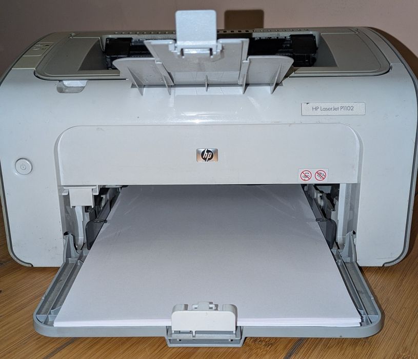 Продам принтер HP LaserJet P1102