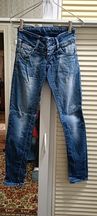 Джинсы и штаны классические