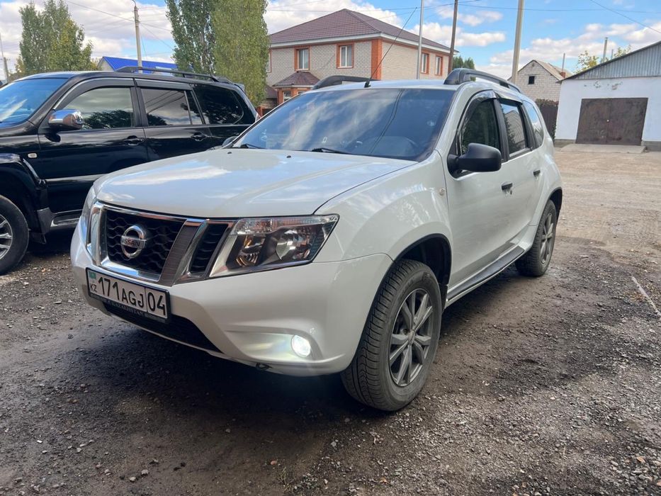 Ниссан тирано Nissan Terrano.