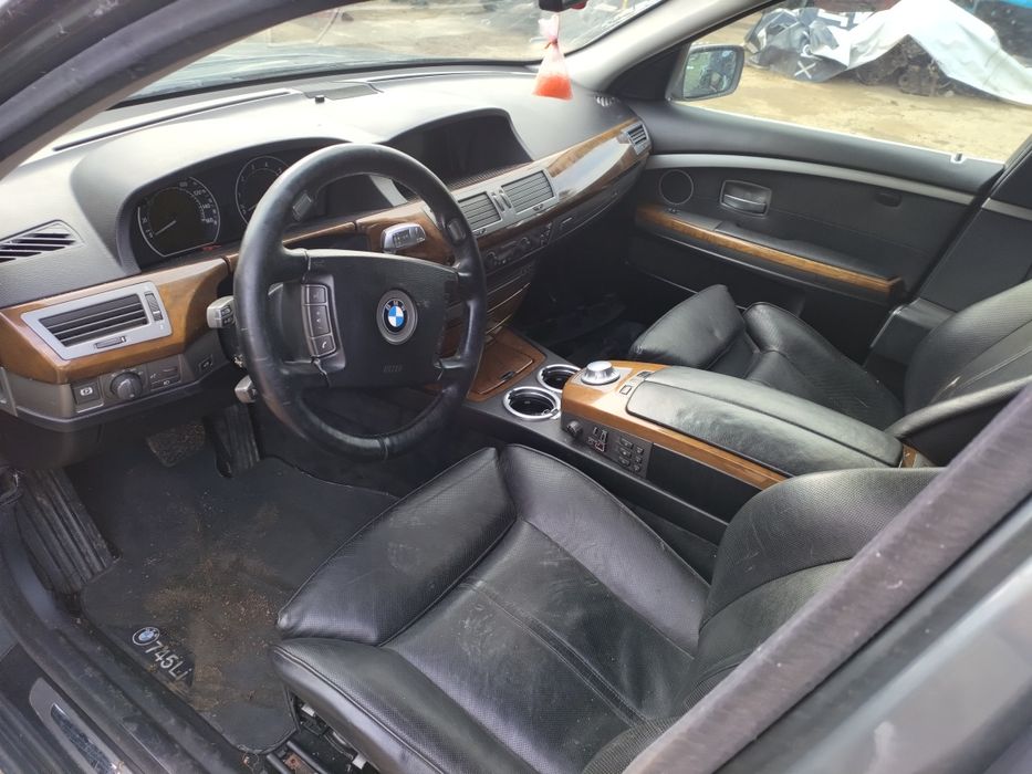 BMW 745 Long на части