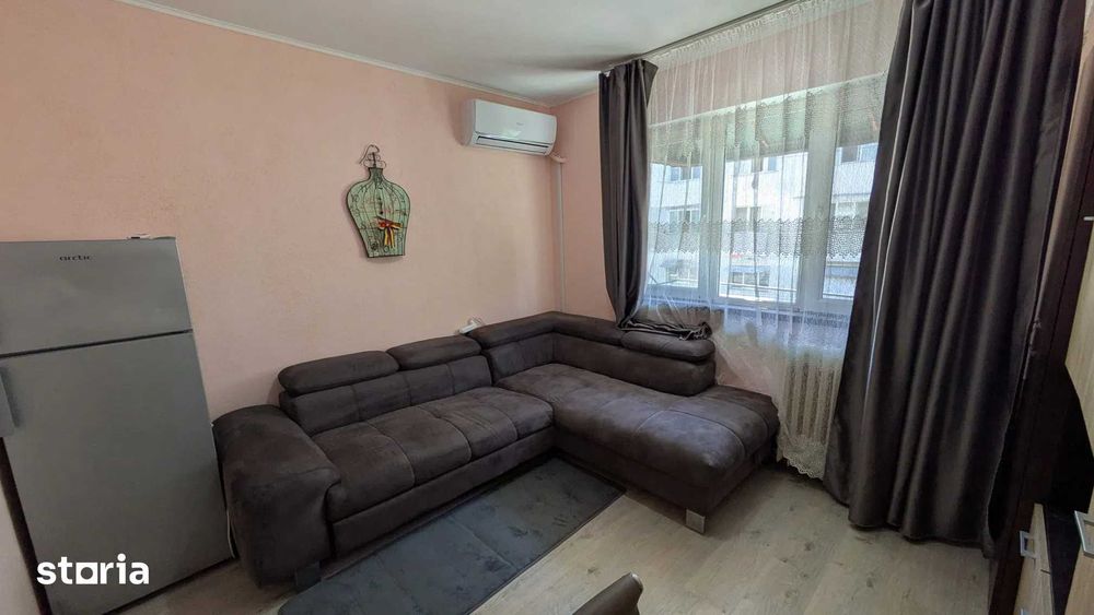 persoana fizica, vand Cameră de cămin 16 mp, baie proprie, mobilată, etaj 1 - Bularga