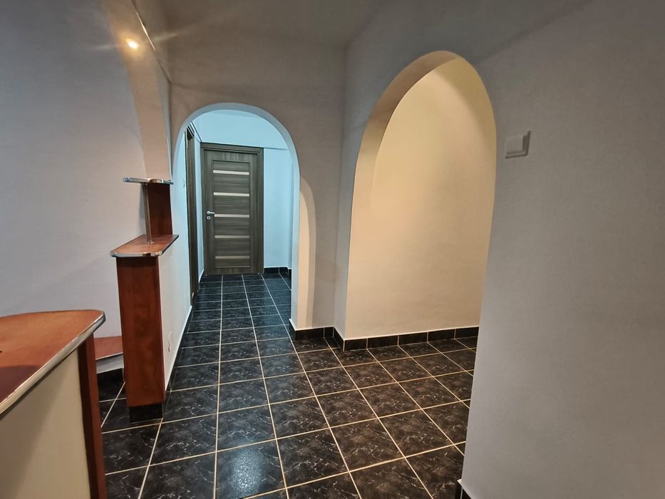 Vând apartament Bulevardul Tudor Vladimirescu