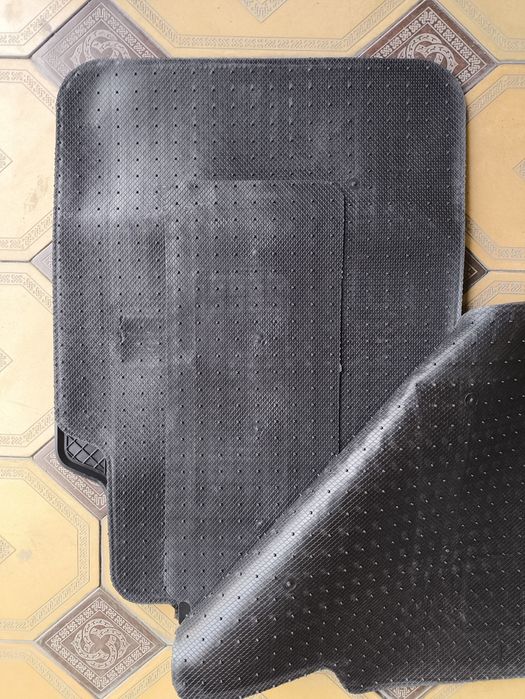 Полики AUDI универсальные. Новые.