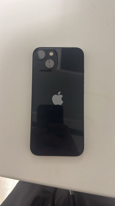 Продам Iphone айфон 13