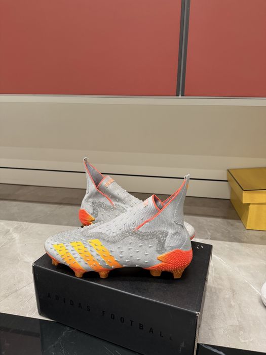Профессиональные бутсы adidas Predator Freak+ FG (Оригинал)