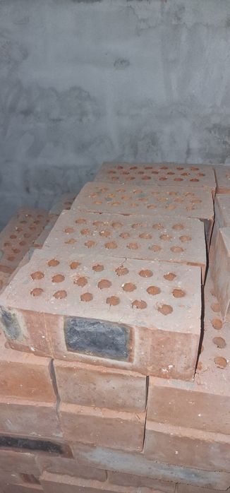 Кирпич полуторка