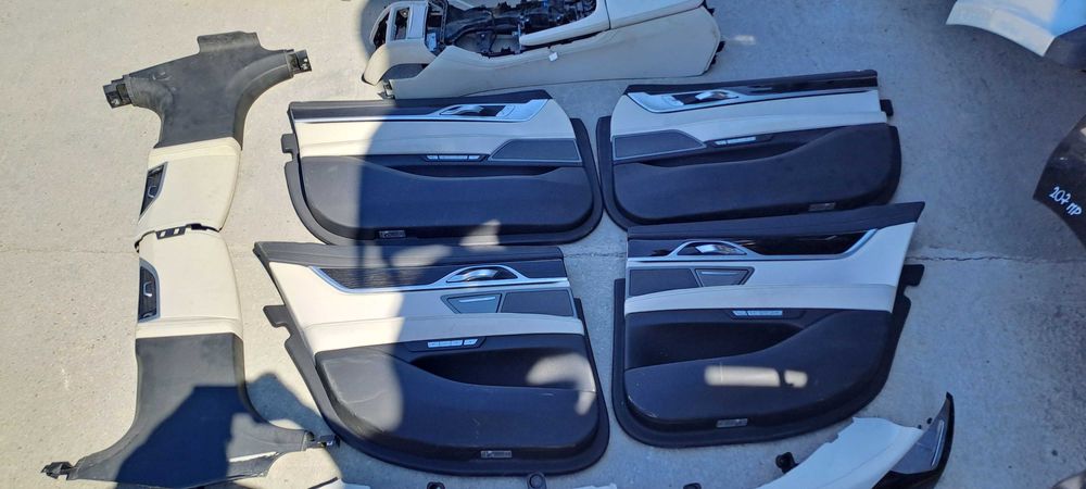 Кожен салон BMW G11