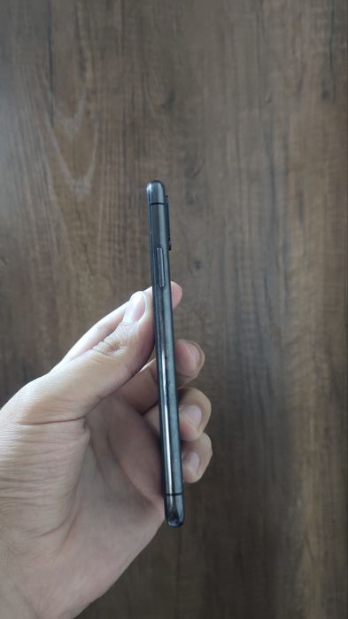 Iphone xs 64 ГБ zor holatda