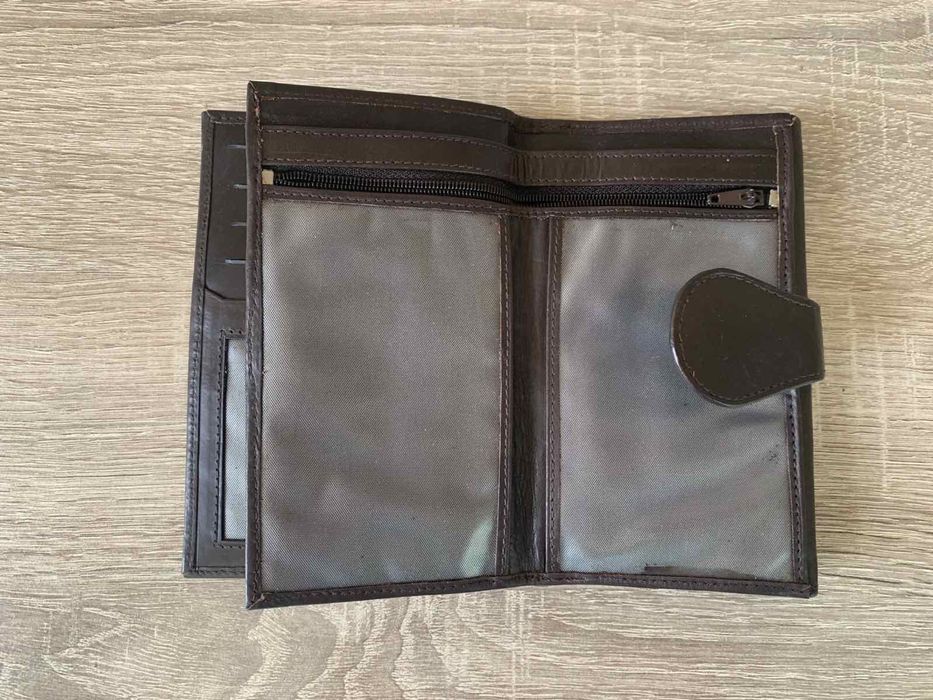 Дамско портмоне от естествена кожа