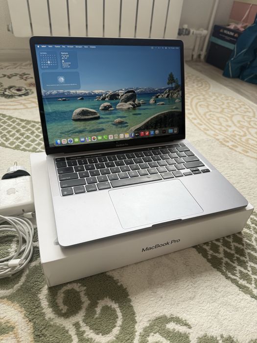 MacBook Pro M2 макбук