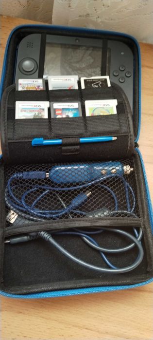 Nintendo 2ds +6 игри, SD карта пемет