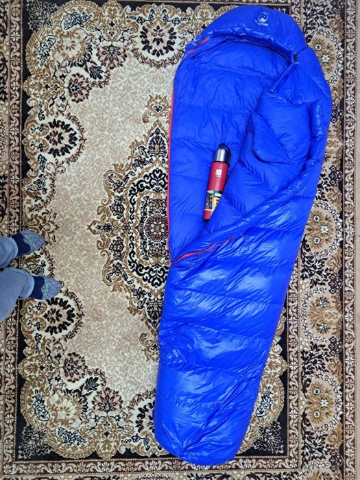 Термос с двухслойной и вакуумной теплоизоляцией 1000мл.