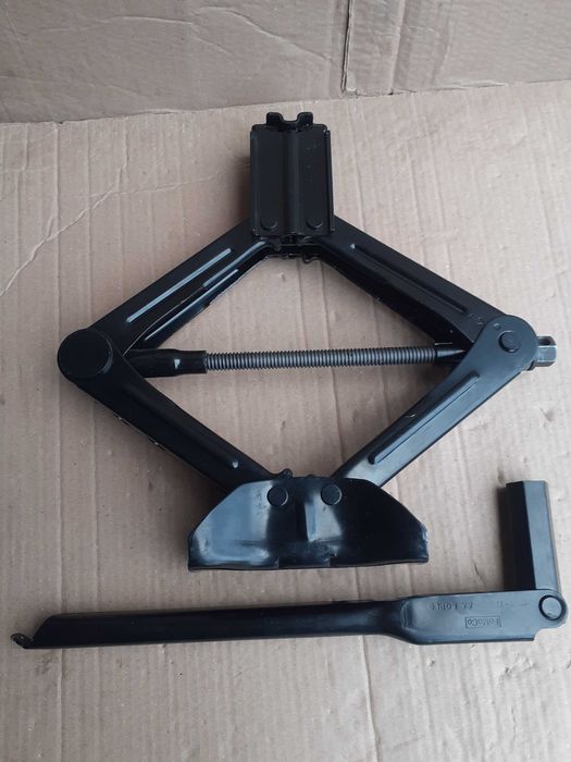 Cric,cheie de roti FORD Kuga, Edge, Puma