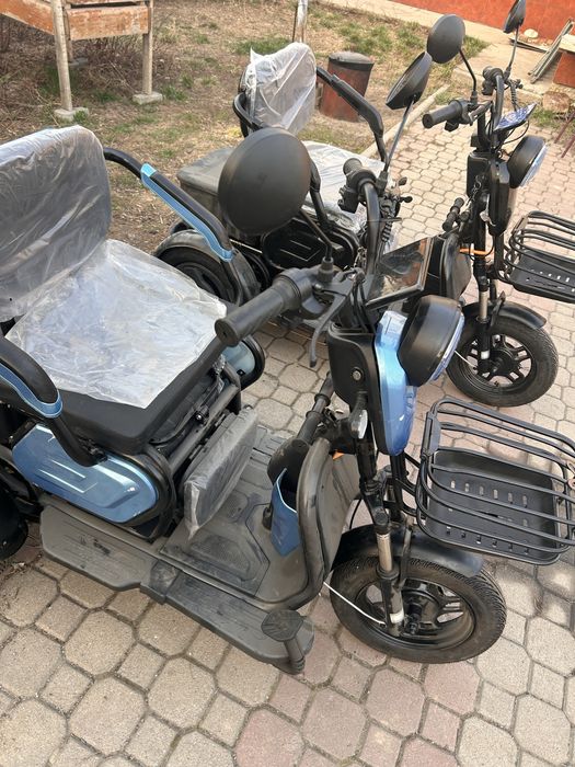 Продам трёхколёсный электроскутер