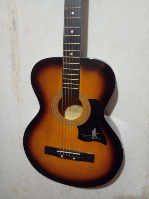 Гитара 6 струнная