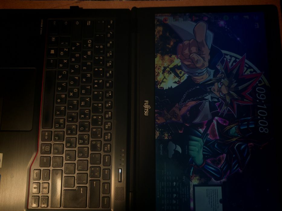 Бизнес Ултрабук Fujitsu LIFEBOOK U749 - 14",
