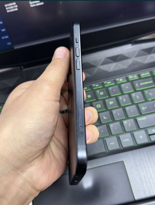 iPhone 15 black 128GB