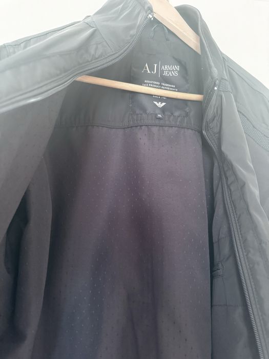 Продам куртку Armani Exchange