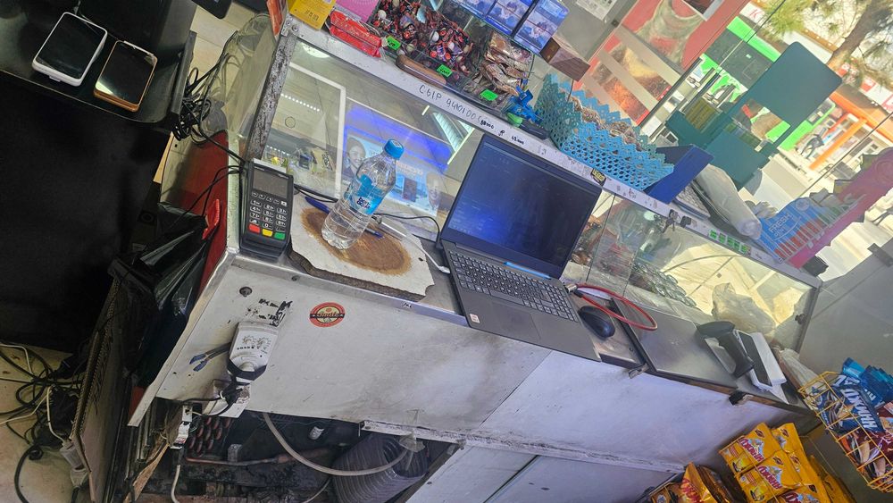 Холодильник витринный