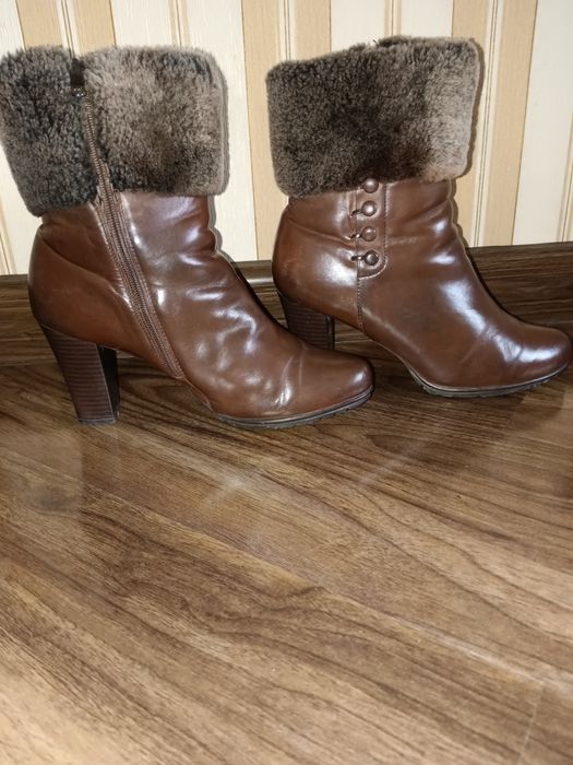 Продам зимние полусапожки