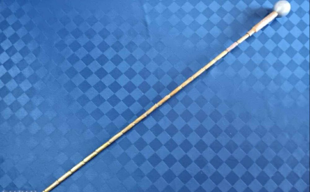 Стара емайлирана табела от началото на ХIX век ,и бастун