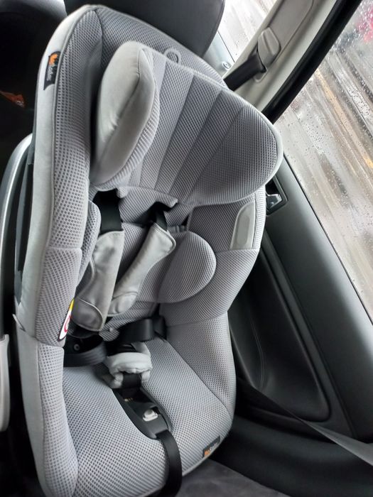 BeSafe Stretch B – столче за кола от раждането до 7 години