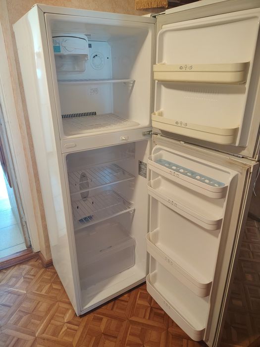 Продам холодильник lg