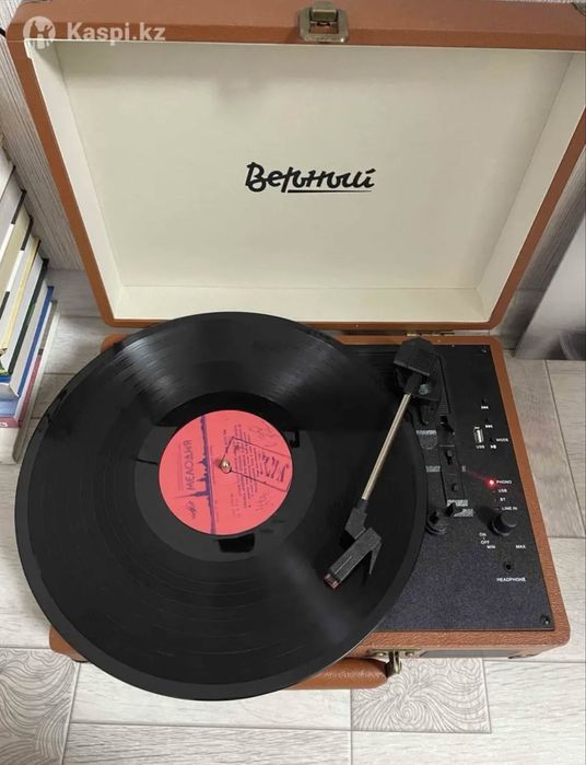 Проигрыватель Верный Deluxe