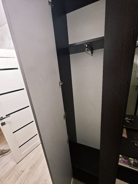 Шкаф для прихожей