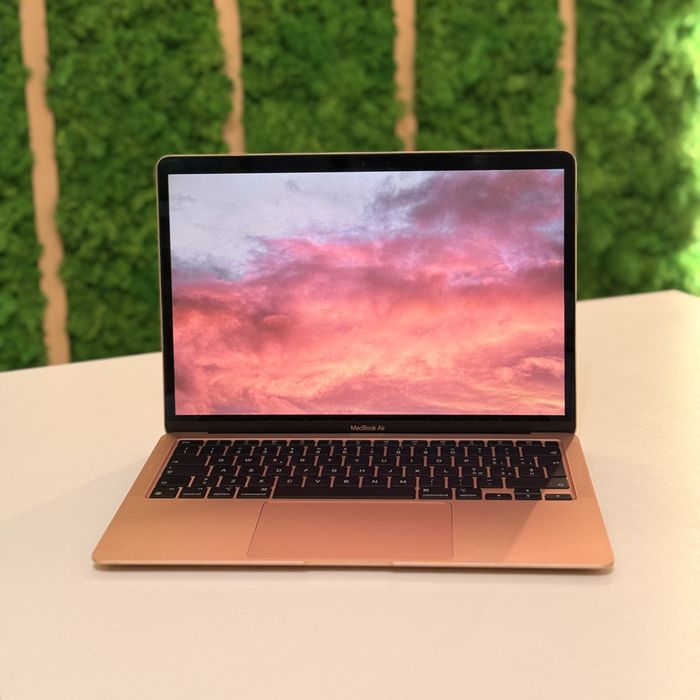 MacBook Air M1 13” | 8GB RAM | 256GB SSD | Rose Gold
