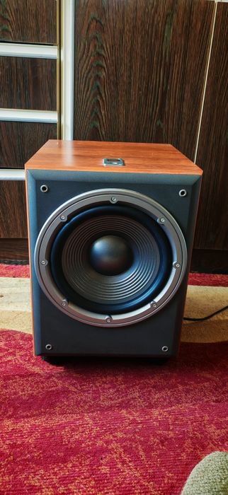 Сабуфер Jbl e150
