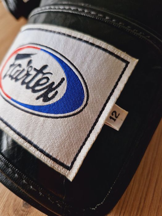 Manusi box Fairtex, piele, negru, marime 12 - pret negociabil