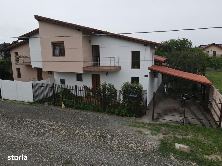 1 2 Duplex de Vânzare 152 mp utili + 455 mp teren Locație Excelentă!