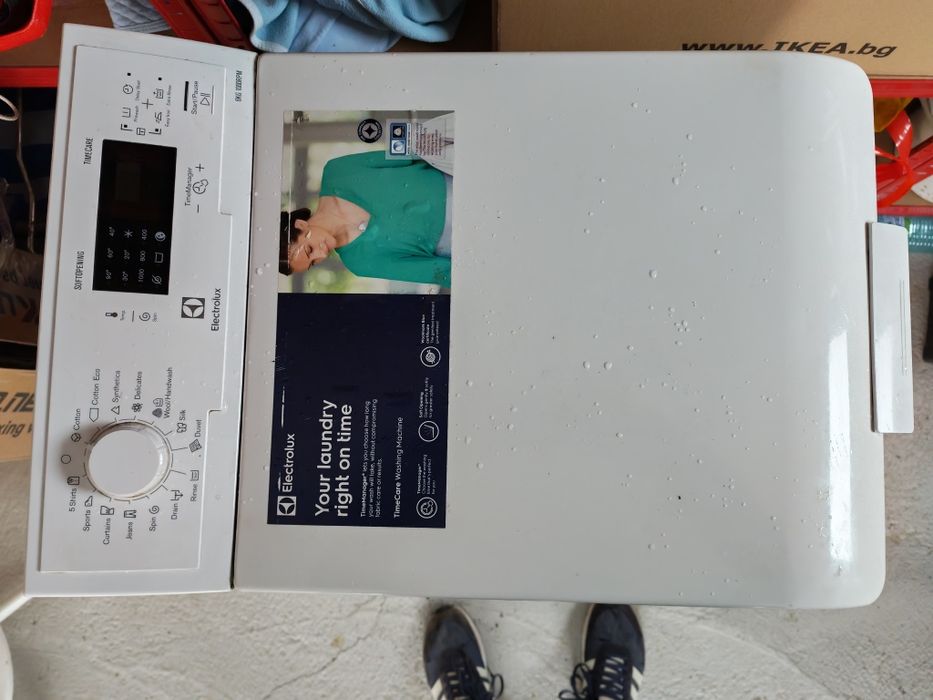 Пералня с горно зареждане Electrolux