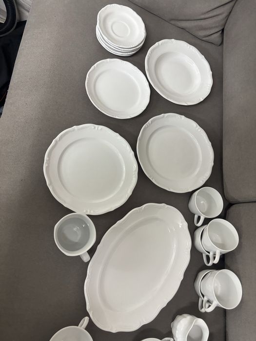 Порцелан комплект съдове и чаши