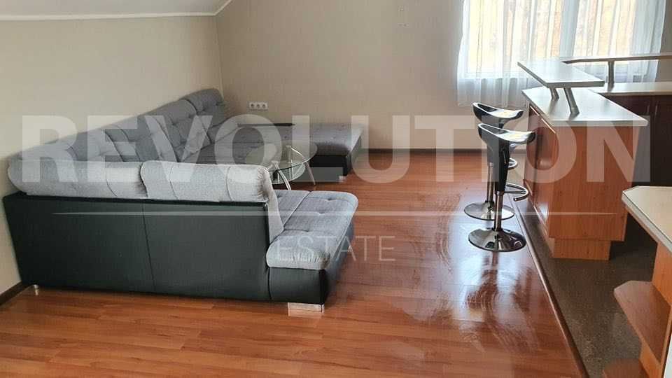 ТОПЪЛ ДВУСТАЕН апартамент в района на Победа!