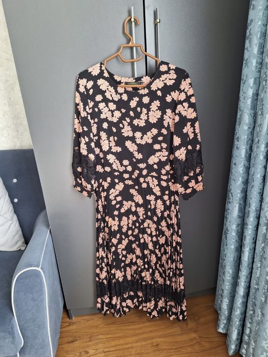 Женское платье