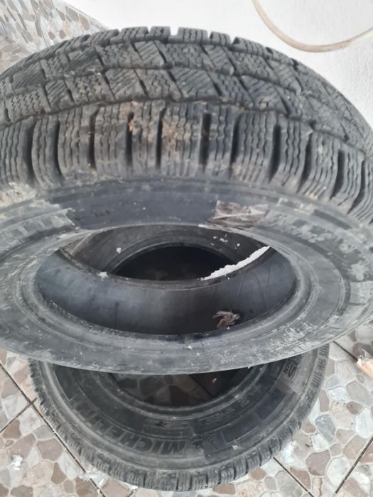 Cauciucuri michelin de iarna aproape noi 235 65 16 C