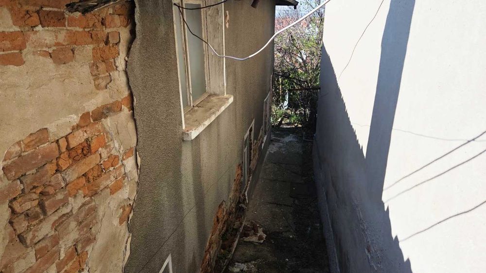 продавам къща Дружба