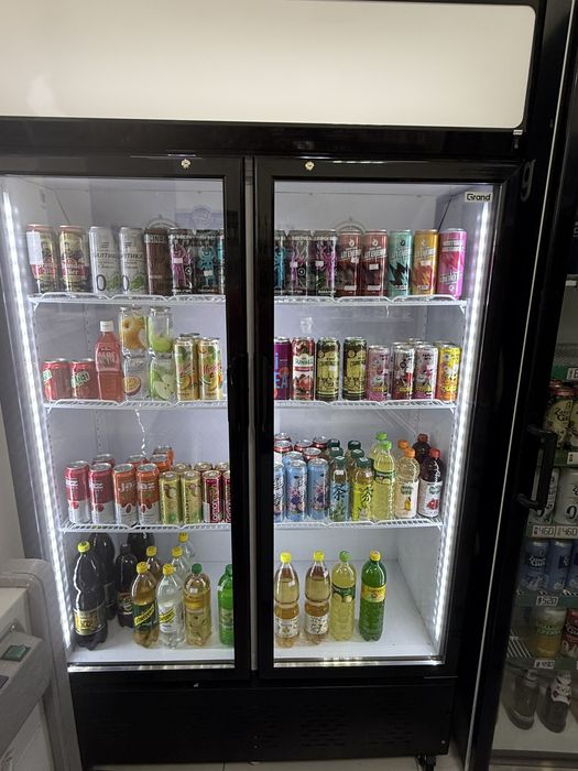 Холодильники витринные