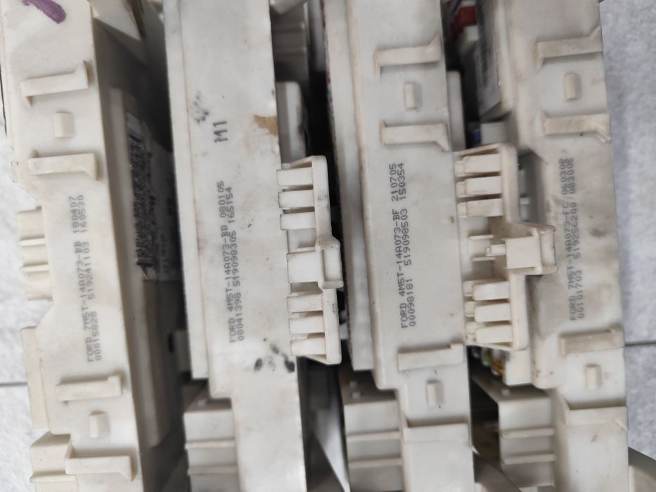 Panou siguranță Ford focus 2 diferite coduri