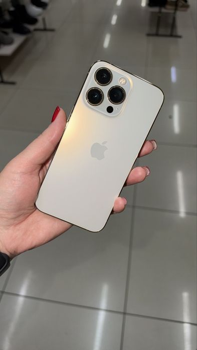 Продам Iphone 13 pro gold