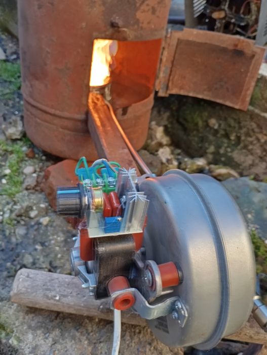 Arzător cu ventilator și regulator turație ulei ars cu soba  ptr atelr