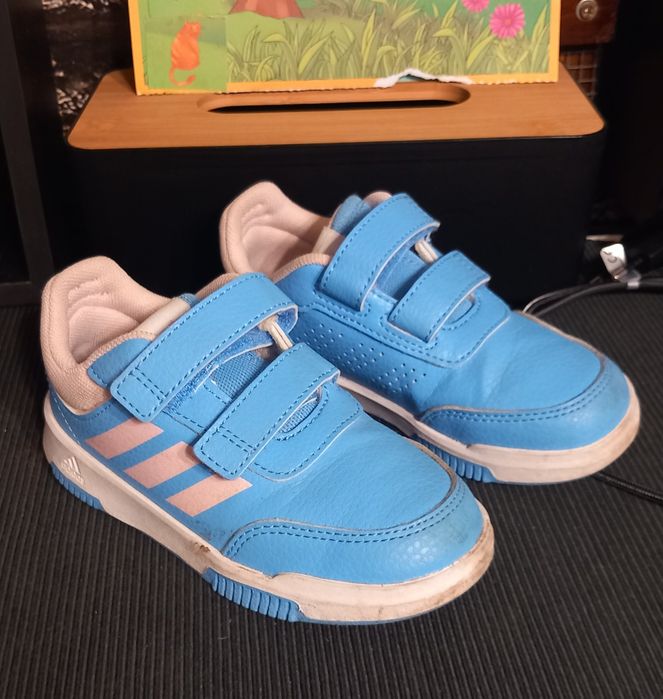 Маратонки Adidad 27 номер