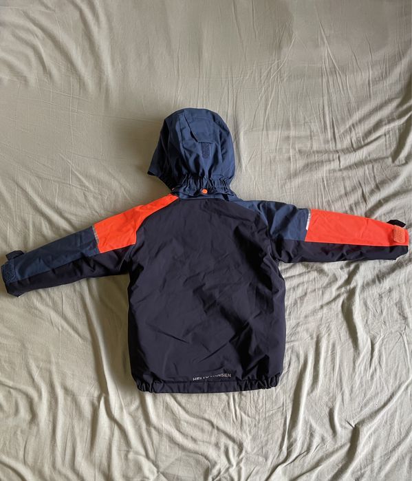 Детски якета Geox и Helly Hansen