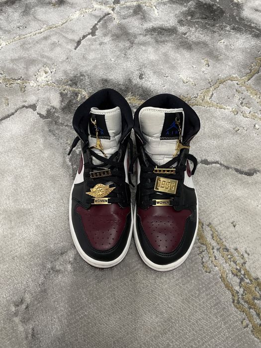 Air jordan 1mid editie lumitata