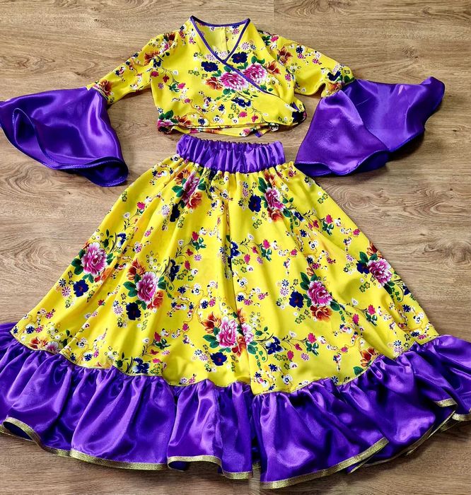Costum dans tiganesc