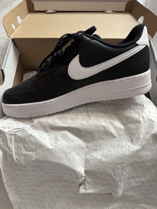 Nike Air Force 1 Black and White