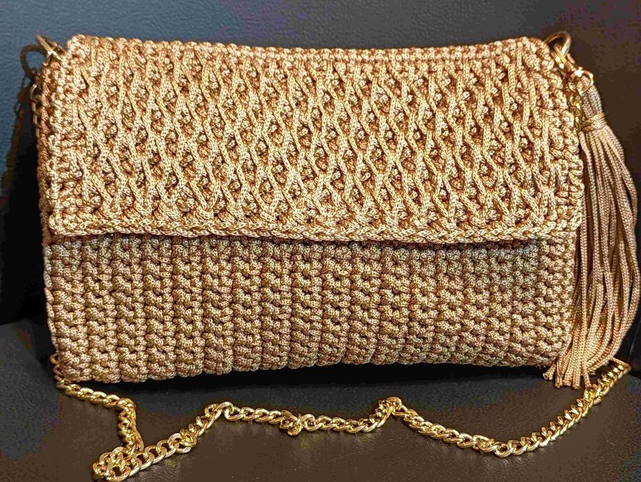 Posete crosetate la comanda